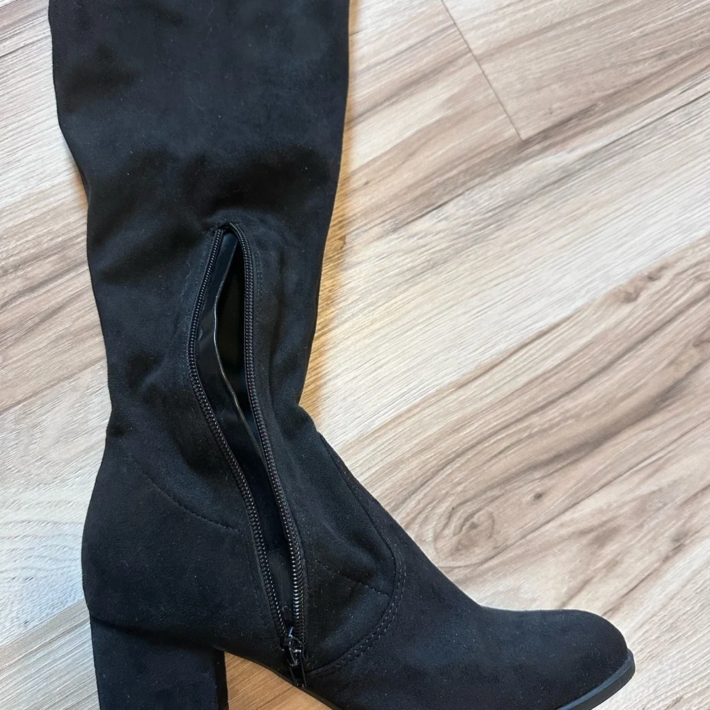 Black Over the Knee Boots with Chunky Heel - Picture 4 of 4